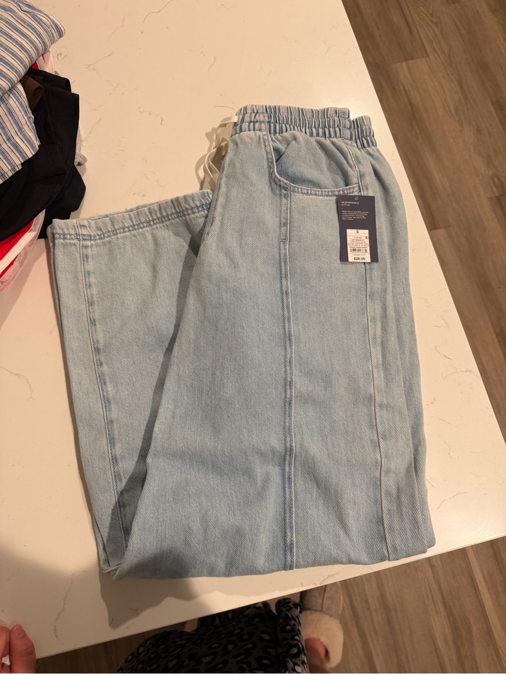 NWT Target pull on wide leg jean - Picture 2 of 5